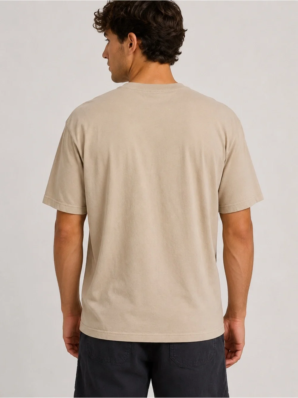 Nike Sportswear Essential Tee | Men’s XL | Beige Embroidered Logo T-Shirt